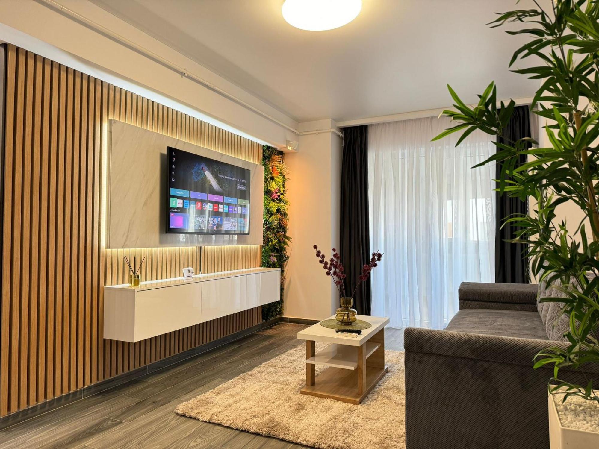 Luxury Glam Apartments Central Adress Bucuresti With Parking Esterno foto