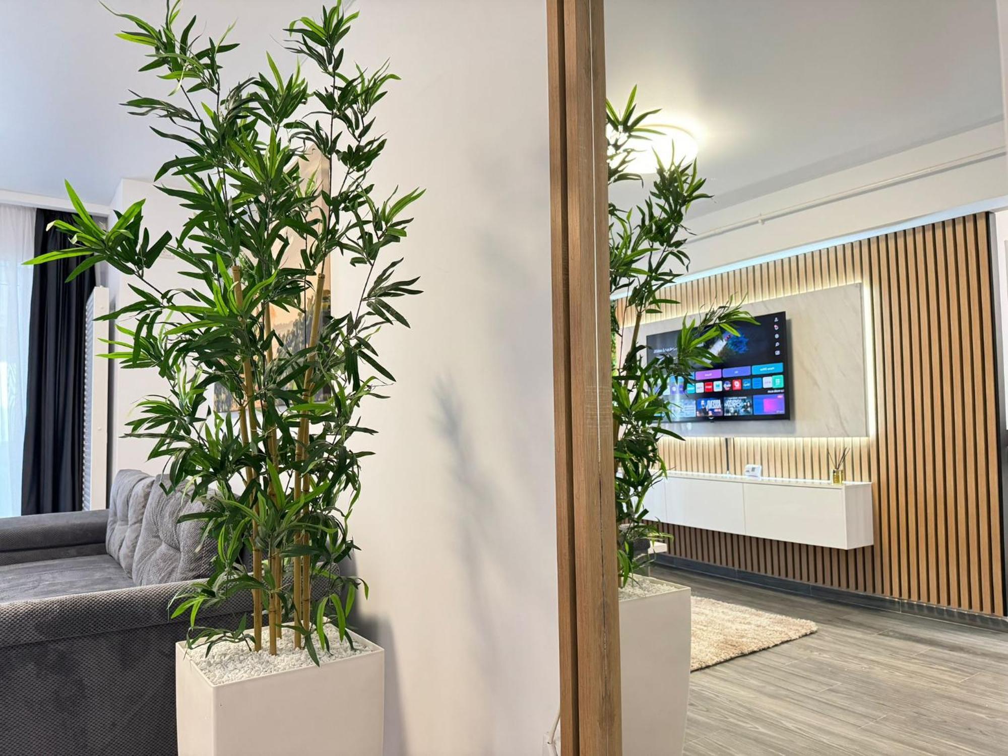 Luxury Glam Apartments Central Adress Bucuresti With Parking Esterno foto